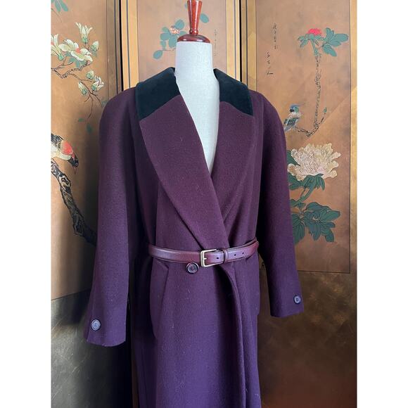 Vintage pure wool coat in deep purple, size L - Picture 1 of 8
